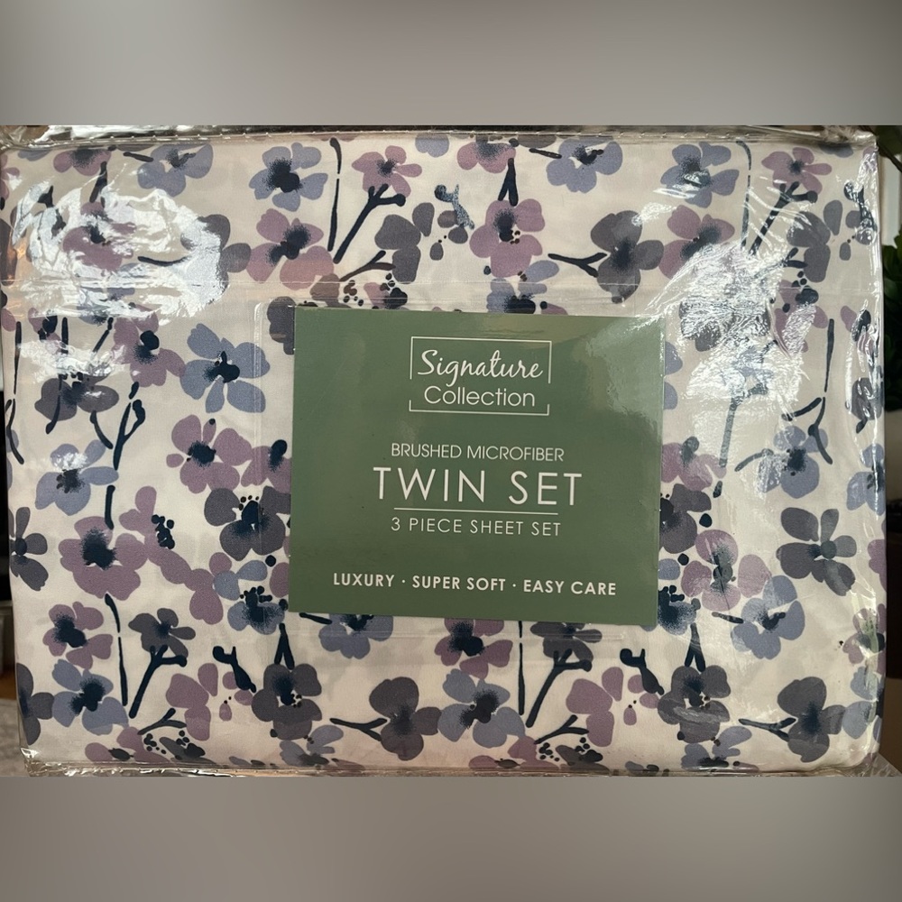 Signature Collection Twin Sheet Set in Viorel Flora